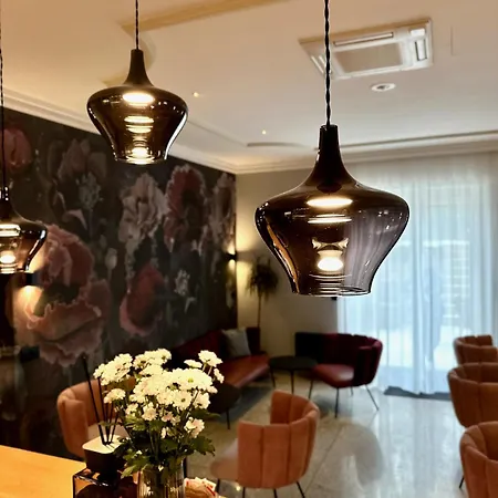Hotel Windsor &